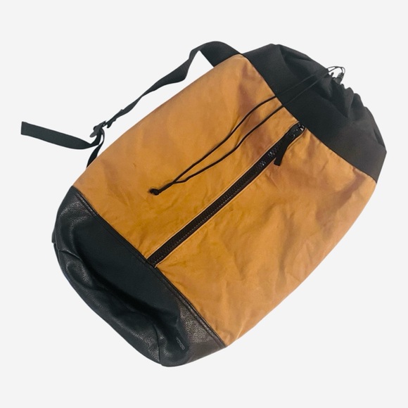 Cinch Bucket Rucksack Backpack Tan and Black - Picture 7 of 9